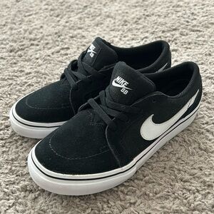 Nike SB Satire II
